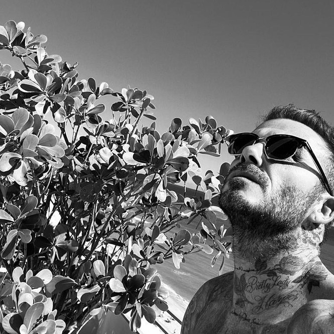David Beckham U50 phong độ điển trai hút hồn qua ống kính con trai - ảnh 18