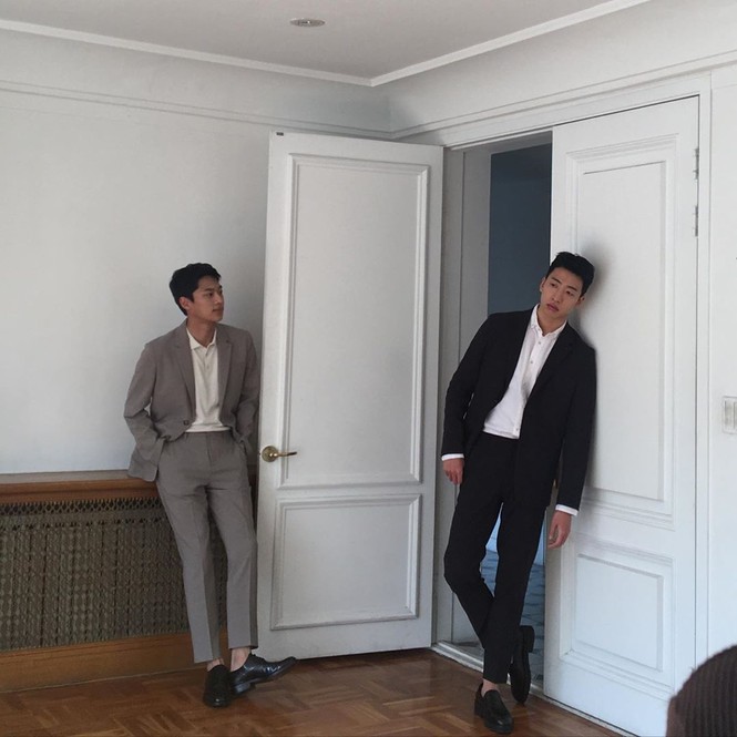 4 anh lính Triều Tiên 'Hạ cánh nơi anh' đẹp trai ngời ngời ngoài đời thực - ảnh 14