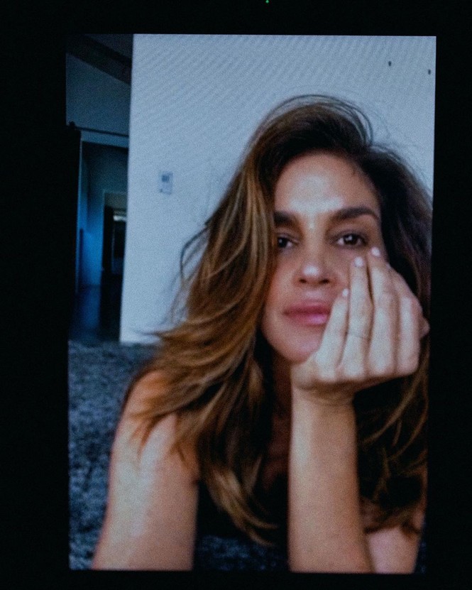 Siêu mẫu huyền thoại Cindy Crawford U60 quyến rũ đầy sức sống - ảnh 2