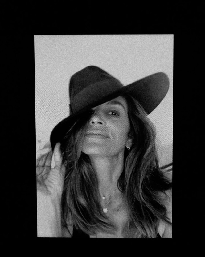 Siêu mẫu huyền thoại Cindy Crawford U60 quyến rũ đầy sức sống - ảnh 7