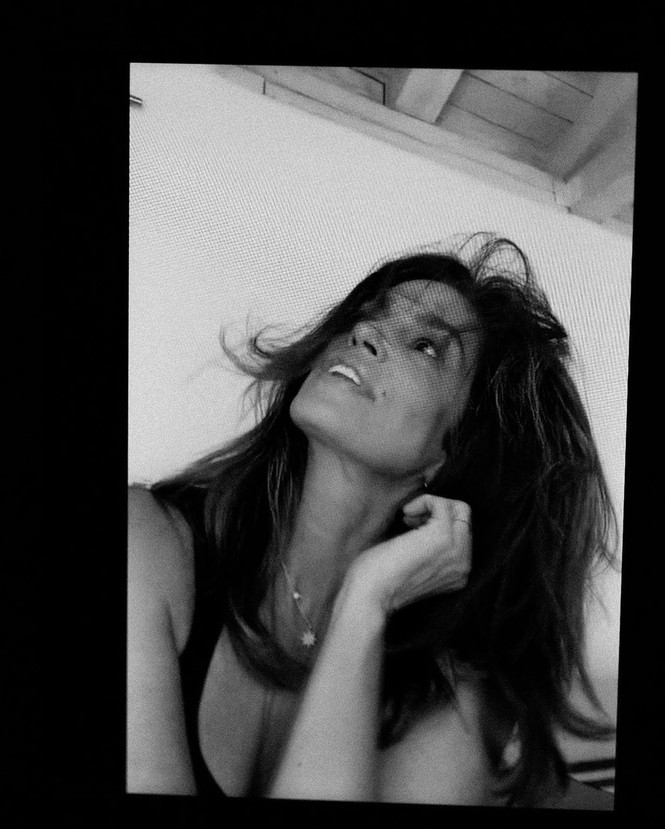 Siêu mẫu huyền thoại Cindy Crawford U60 quyến rũ đầy sức sống - ảnh 6
