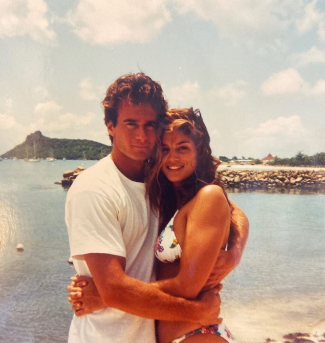 Siêu mẫu huyền thoại Cindy Crawford U60 quyến rũ đầy sức sống - ảnh 12