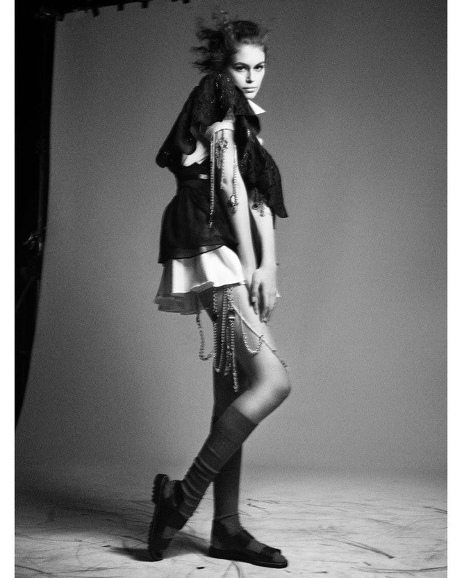Con gái 18 tuổi của Cindy Crawford eo thon chân dài, xinh như nàng thơ - ảnh 5