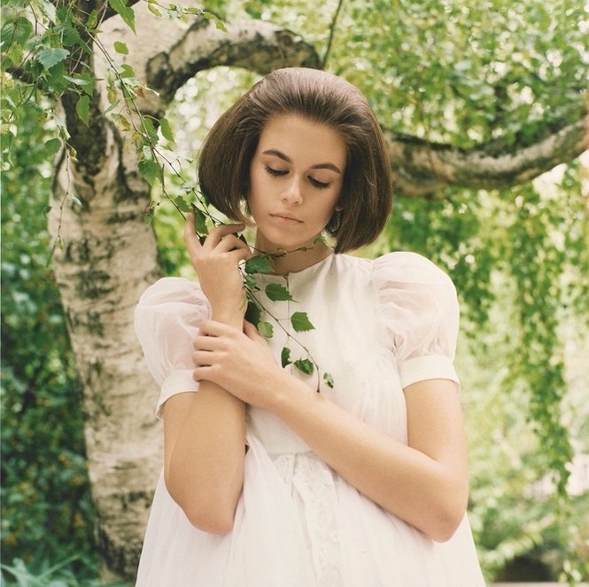 Con gái 18 tuổi của Cindy Crawford eo thon chân dài, xinh như nàng thơ - ảnh 14