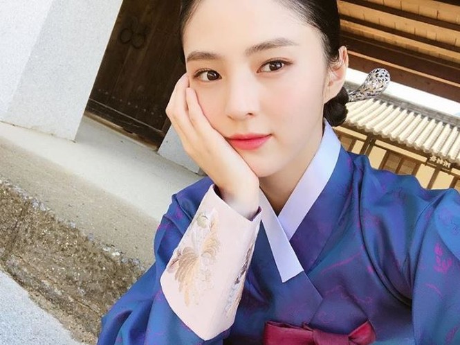 Vẻ đẹp thanh tú của 'tiểu tam' Thế giới hôn nhân được coi là bản sao Song Hye Kyo - ảnh 2