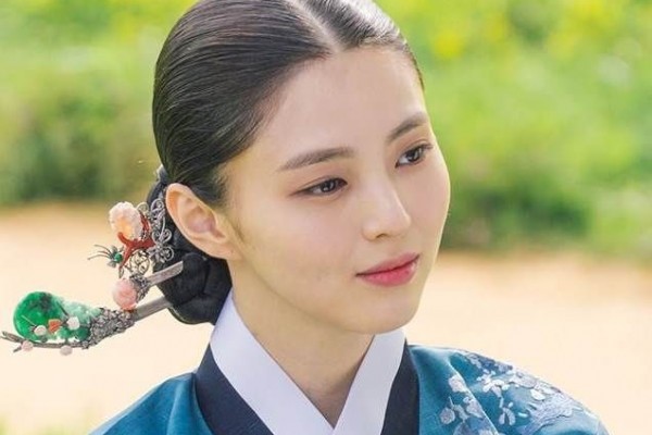 Vẻ đẹp thanh tú của 'tiểu tam' Thế giới hôn nhân được coi là bản sao Song Hye Kyo - ảnh 1