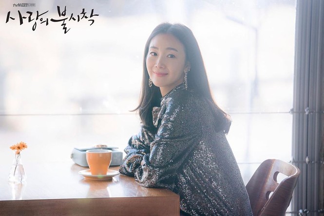 Đăng ảnh mang bầu ở tuổi 44, Choi Ji Woo được khen đẹp tựa tiên nữ - ảnh 4