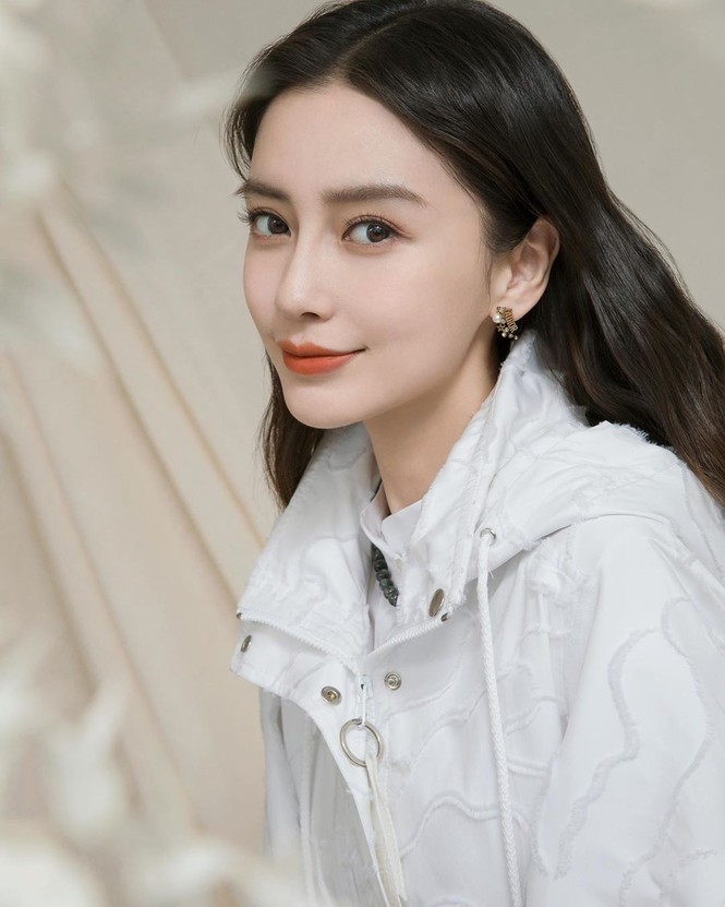 'Gái một con' Angelababy quá xinh đẹp với thần thái đỉnh cao - ảnh 18