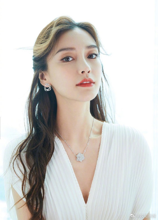 'Gái một con' Angelababy quá xinh đẹp với thần thái đỉnh cao - ảnh 29