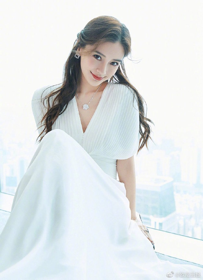 'Gái một con' Angelababy quá xinh đẹp với thần thái đỉnh cao - ảnh 27
