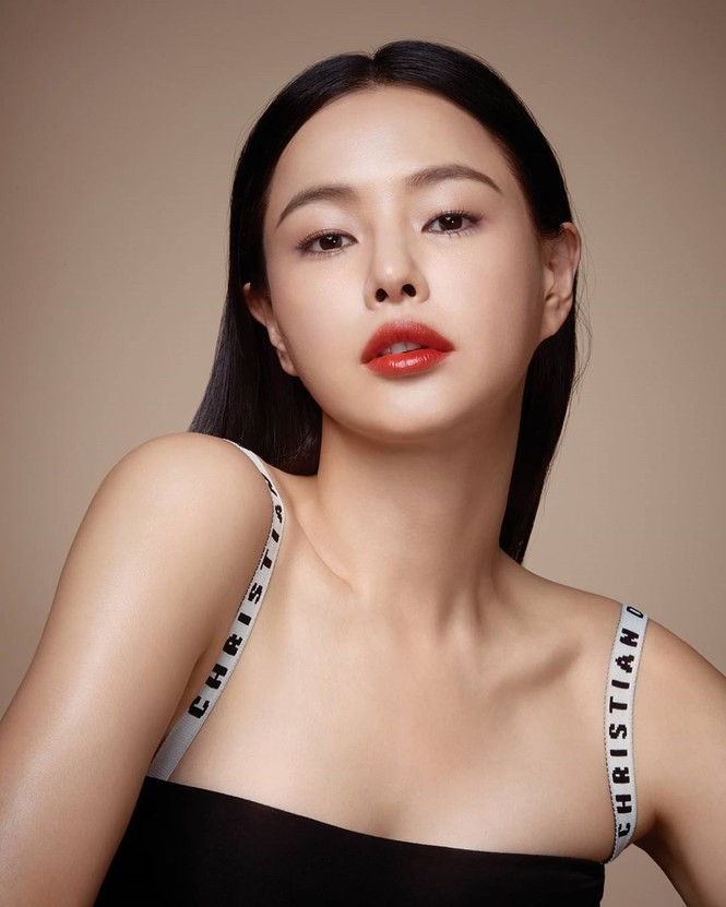 'Hoa hậu đẹp nhất Hàn Quốc' chia tay bạn trai 7 năm - ảnh 4