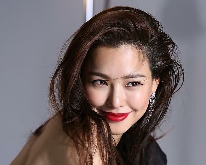 'Hoa hậu đẹp nhất Hàn Quốc' chia tay bạn trai 7 năm - ảnh 6
