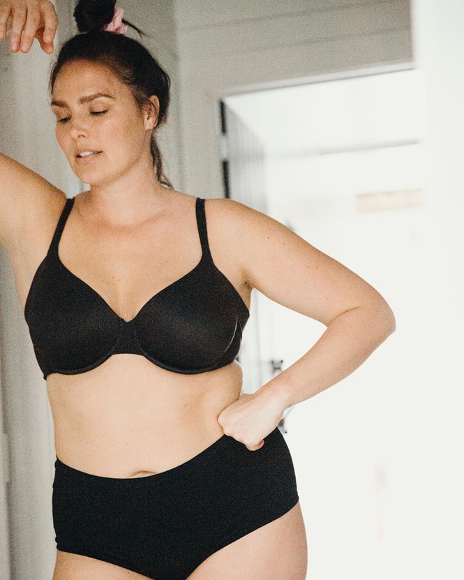 'Nghẹt thở' ngắm sắc vóc đẫy đà của người mẫu ngoại cỡ Candice Huffine - ảnh 16