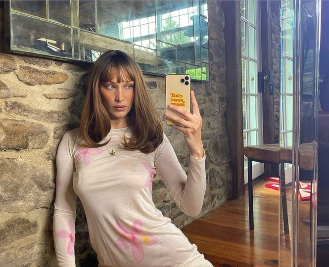 Bella Hadid thả dáng tuyệt đẹp với vòng eo 'con kiến' - ảnh 9