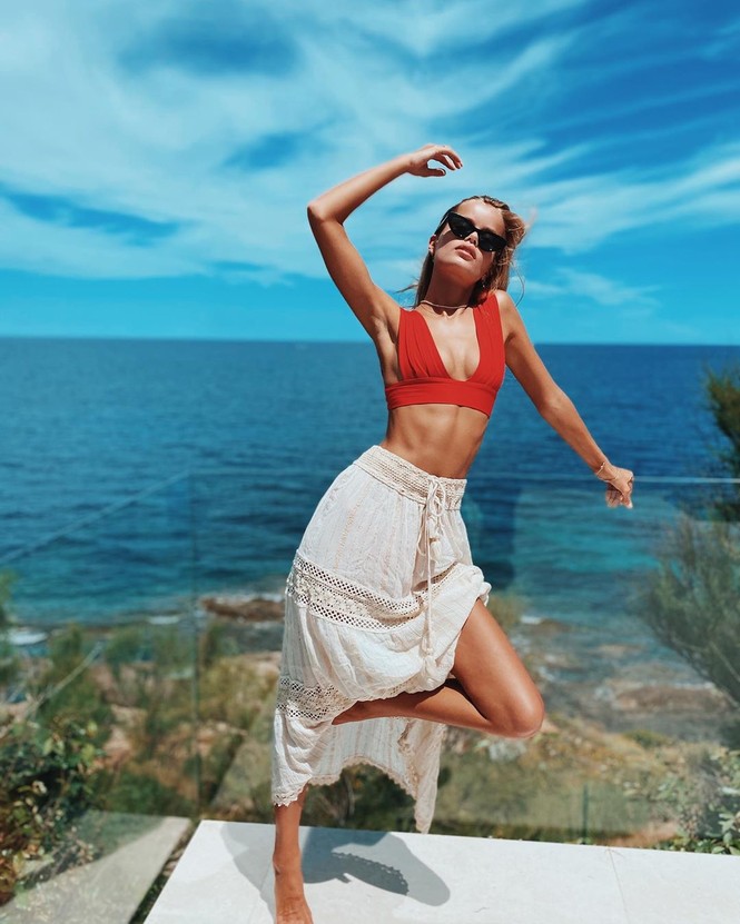'Búp bê' tóc vàng Frida Aasen táo bạo bán nude - ảnh 6