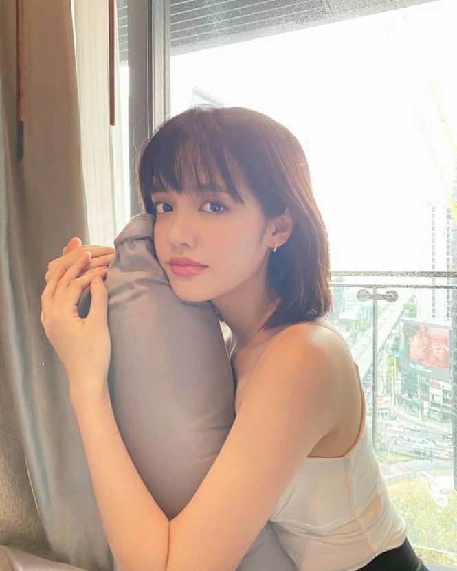 Nữ blogger xinh đẹp giống hệt ca sĩ Lisa nhóm BlackPink - ảnh 14
