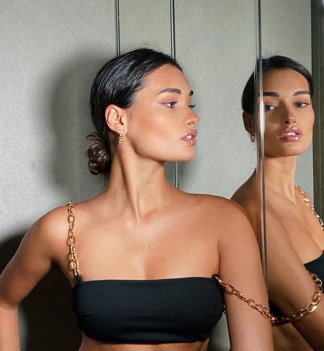 'Chân dài' xứ Samba Gizele Oliveira quyến rũ trong ảnh selfie - ảnh 7