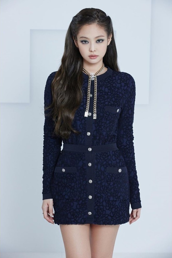 Fan mê mẩn phong cách quý cô sang chảnh của Jennie BlackPink - ảnh 7