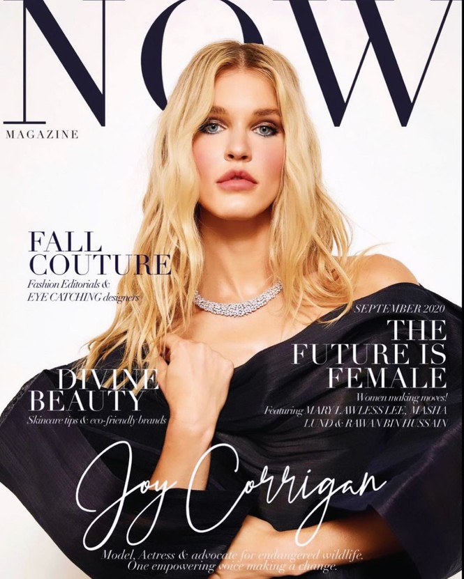 Joy Corrigan ngực đầy gợi cảm trong ảnh bán nude - ảnh 12
