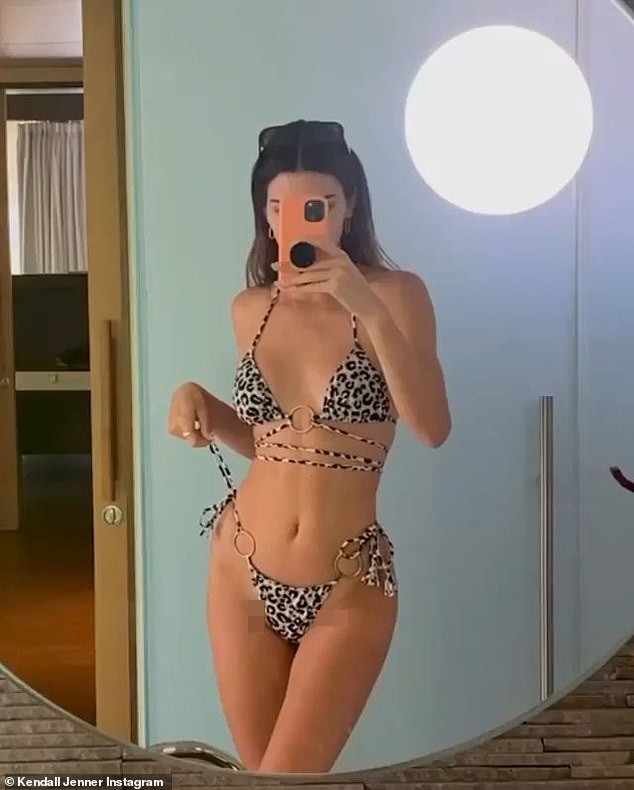 Chị gái Kim ‘siêu vòng ba’ khoe hình thể như gái đôi mươi với bikini ở tuổi 41 - ảnh 10