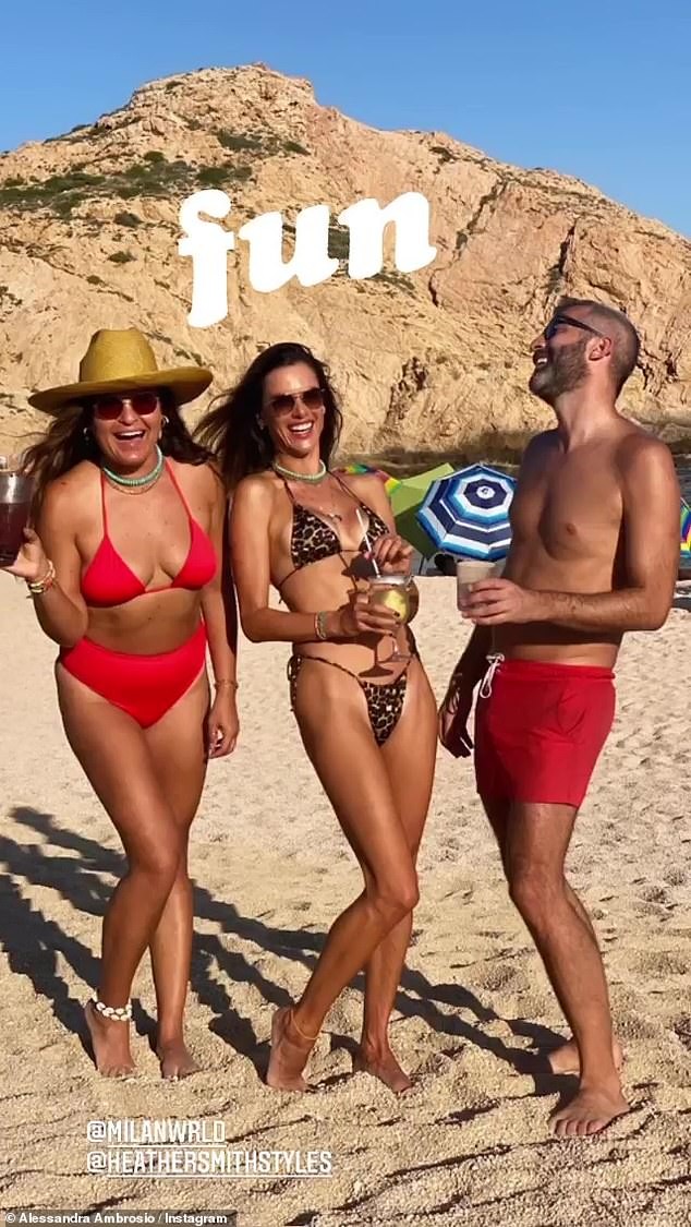 Alessandra Ambrosio tắm nắng quyến rũ ở Mexico - ảnh 4