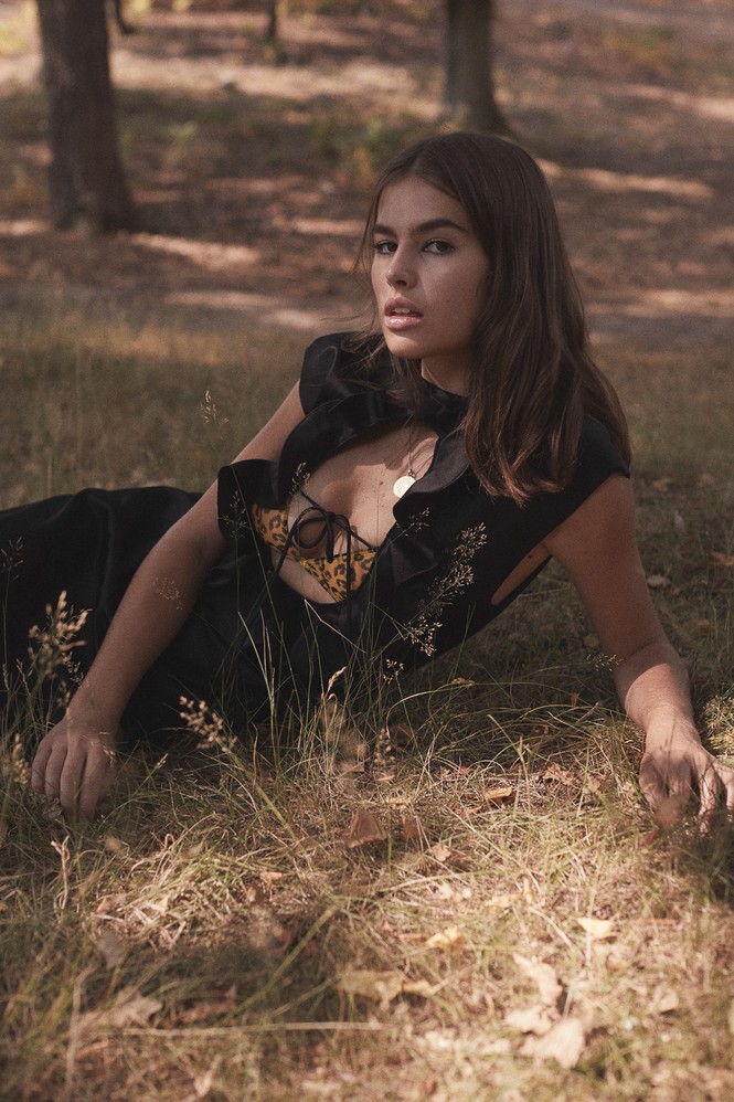 Ngắm nàng thơ 9x có gương mặt baby Lily Jean Harvey - ảnh 10