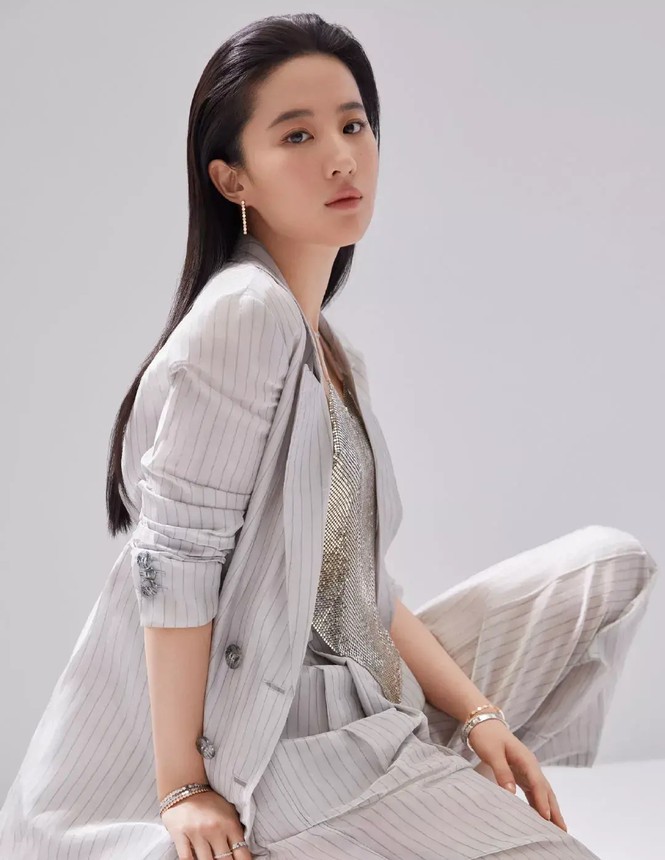 'Thần tiên tỉ tỉ' Lưu Diệc Phi lộ ảnh 'phì nhiêu' khó tin - ảnh 6