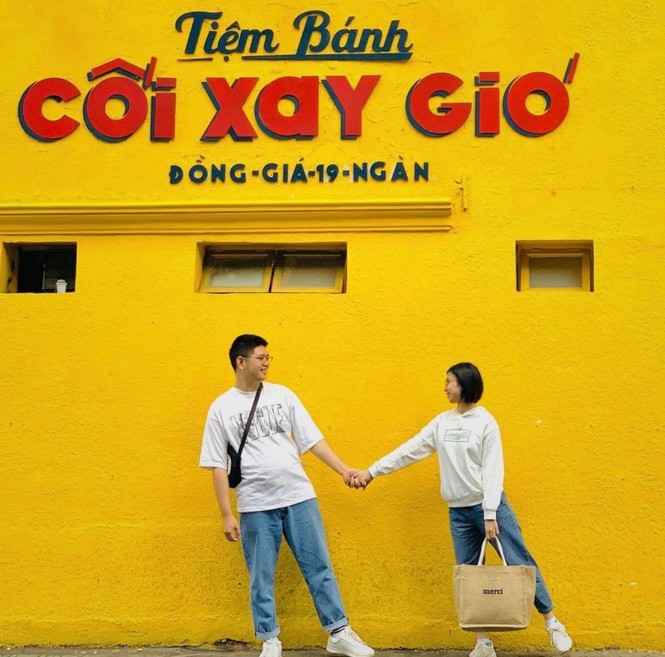 Bức tường vàng 'Tiệm bánh Cối Xay Gió' ở Đà Lạt sắp biến mất làm dân mạng tiếc nuối - ảnh 2