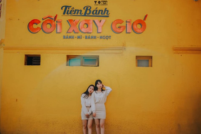 Bức tường vàng 'Tiệm bánh Cối Xay Gió' ở Đà Lạt sắp biến mất làm dân mạng tiếc nuối - ảnh 4