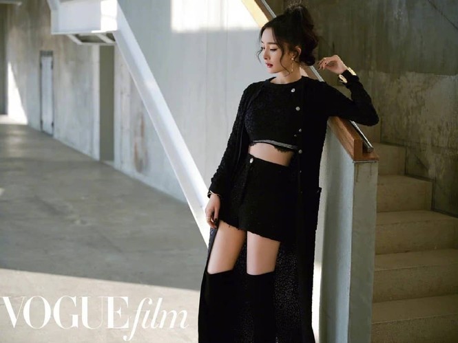 Xinh tươi như hoa, Dương Mịch khoe chân dài trứ danh trong clip mới - ảnh 19