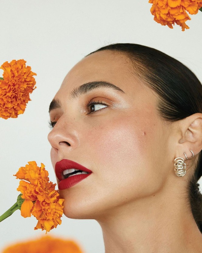 Mỹ nhân Israel Gal Gadot khoe sắc vóc tuyệt mỹ - ảnh 11