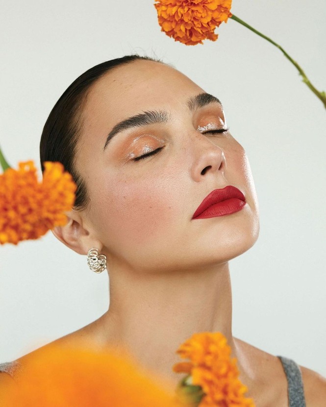 Mỹ nhân Israel Gal Gadot khoe sắc vóc tuyệt mỹ - ảnh 12