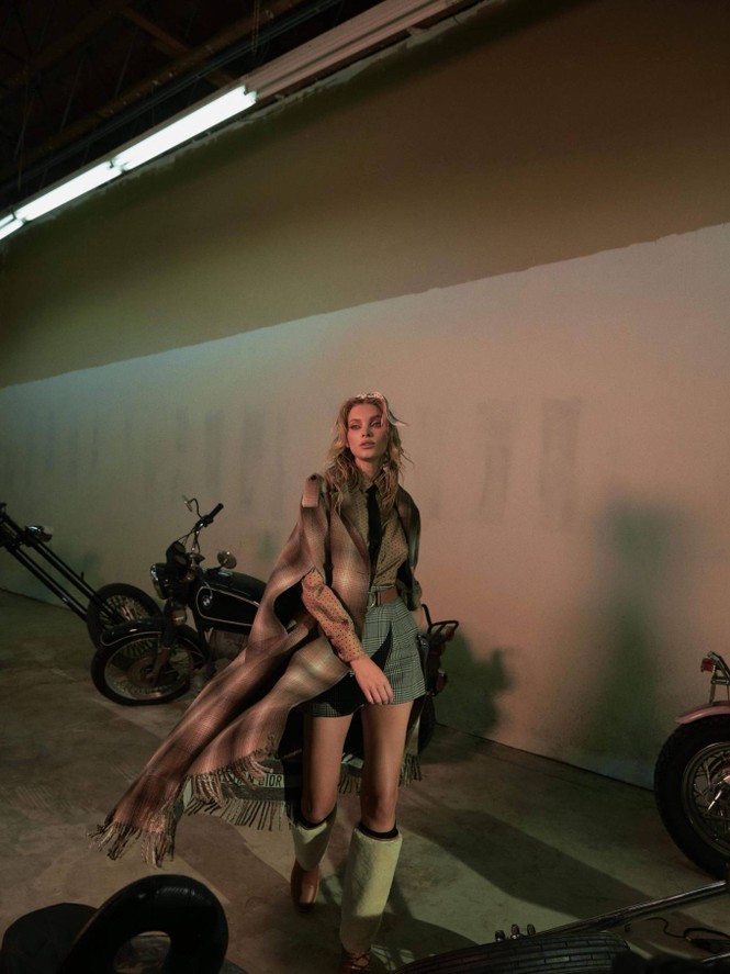 Ngắm sắc vóc gợi cảm của bà bầu xinh đẹp Elsa Hosk - ảnh 19