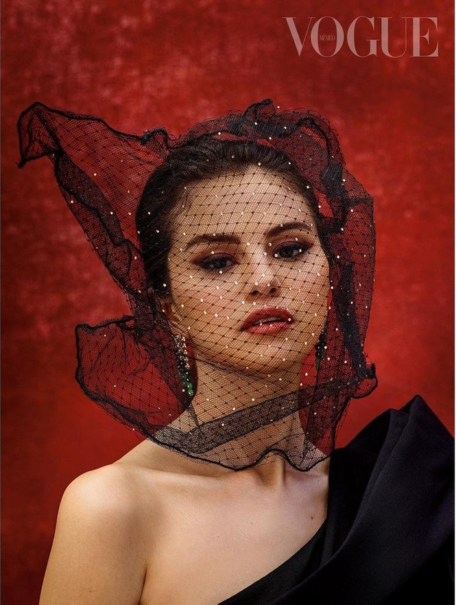 Ngắm sắc vóc trẻ đẹp của mỹ nhân độc thân quyến rũ Selena Gomez - ảnh 2