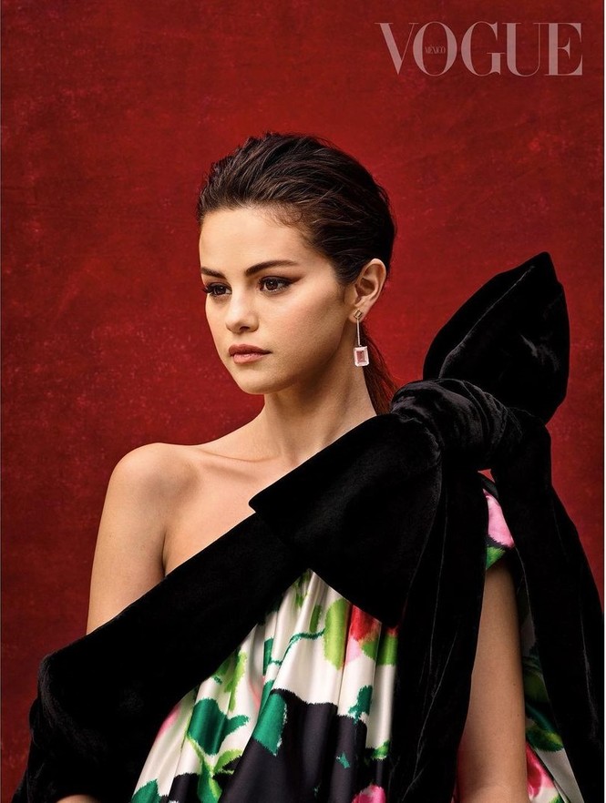 Ngắm sắc vóc trẻ đẹp của mỹ nhân độc thân quyến rũ Selena Gomez - ảnh 3