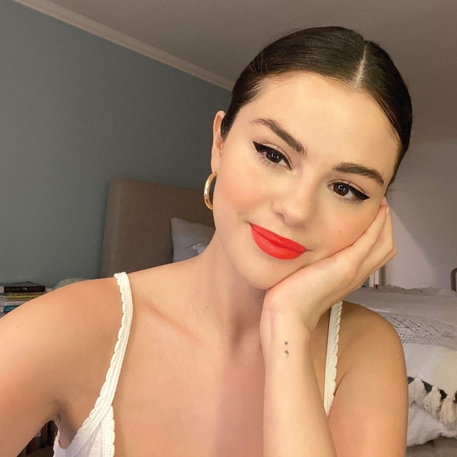 Ngắm sắc vóc trẻ đẹp của mỹ nhân độc thân quyến rũ Selena Gomez - ảnh 15