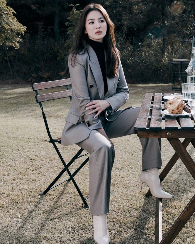 Sọng Hye Kyo U40 xinh đẹp rạng ngời - ảnh 20