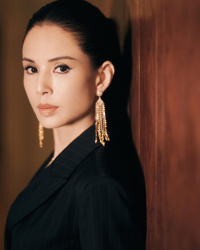 Nhan sắc và thần thái đỉnh cao của 'Tiểu Long Nữ' Lý Nhược Đồng - ảnh 3