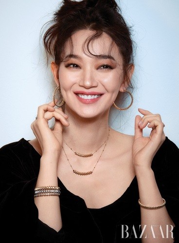 'Hồ ly 9 đuôi' Shin Min Ah đẹp xuất sắc đón Giáng sinh - ảnh 9