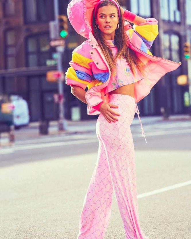 Ngắm đường cong hút mắt của mỹ nhân Đan Mạch Nina Agdal - ảnh 19