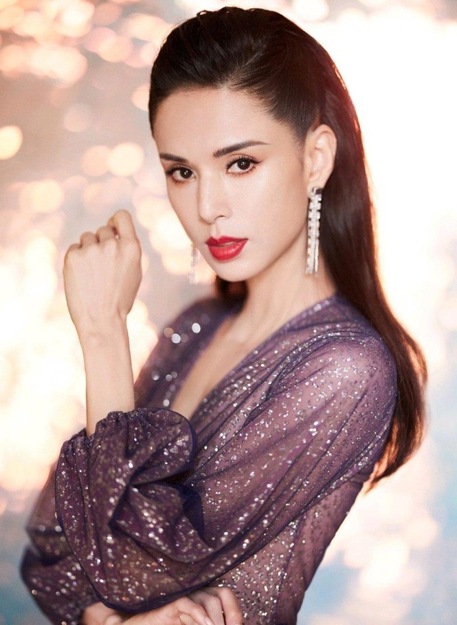 'Tiểu Long Nữ' Lý Nhược Đồng trẻ mãi không già ở tuổi 54 - ảnh 16