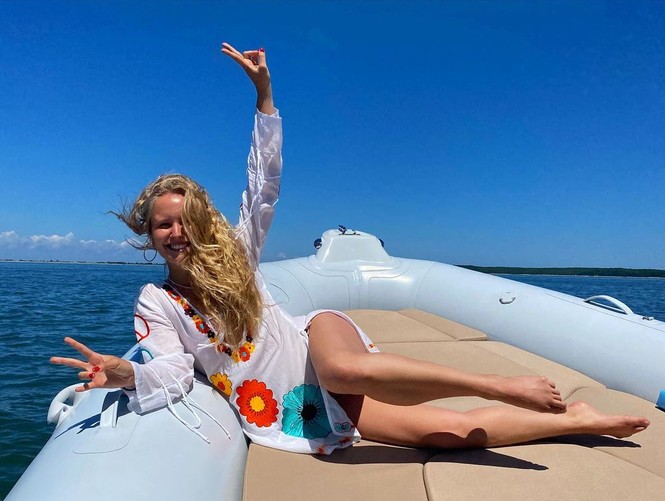 Sắc vóc thanh xuân đầy sức sống của 'chân dài' 9x Sailor Brinkley-Cook - ảnh 10
