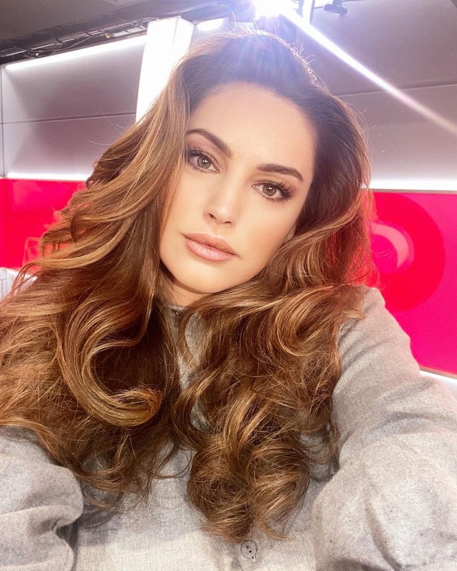 Ngắm đường cong đẫy đà của mỹ nhân xứ sương mù Kelly Brook - ảnh 6