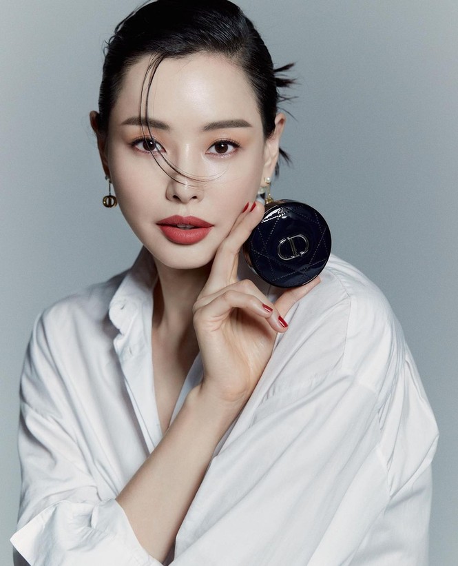 Hoa hậu đẹp nhất Hàn Quốc Honey Lee U40 vẫn độc thân quyến rũ - ảnh 9