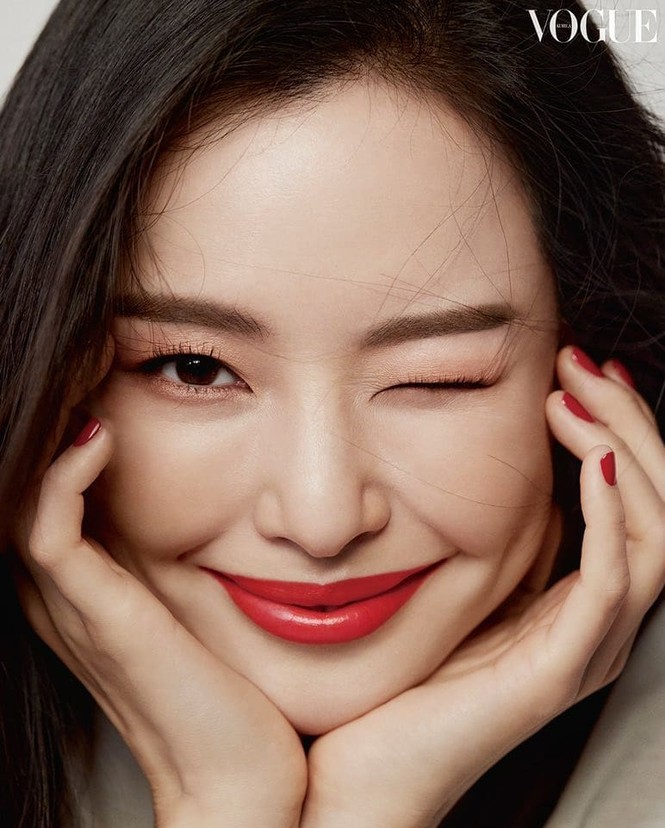 Hoa hậu đẹp nhất Hàn Quốc Honey Lee U40 vẫn độc thân quyến rũ - ảnh 4
