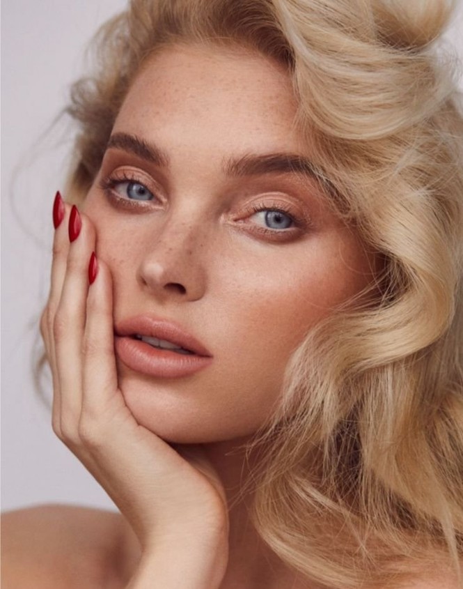 Elsa Hosk mặc nội y táo bạo cận ngày sinh con - ảnh 7