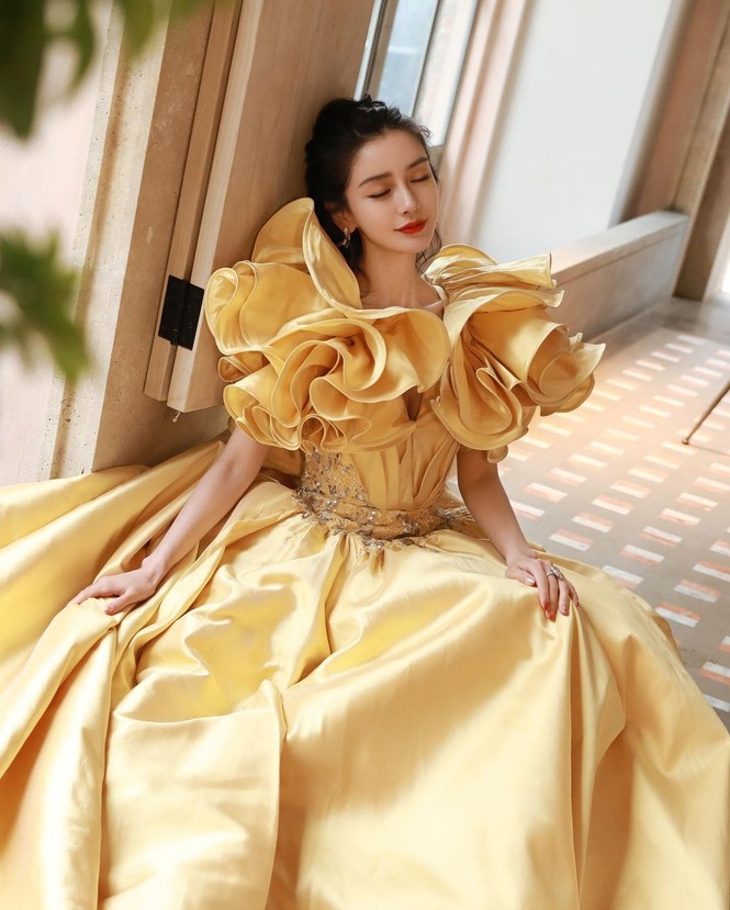 Angelababy phớt lờ Huỳnh Hiểu Minh, vợ chồng mà như hai người xa lạ - ảnh 12