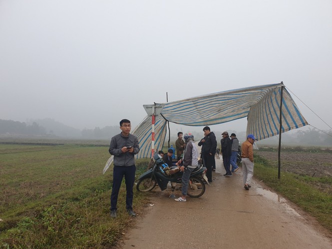 bãi rác nam sơn, xuân sơn, chôn lấp, quá tải, đối thoại, nguyễn đức chung, hà nội - ảnh 1