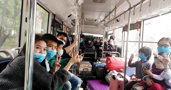 Tâm sự của tài xế xe buýt đưa người hết cách ly về địa phương - ảnh 1