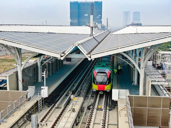 Lộ diện tàu metro Nhổn - ga Hà Nội lăn bánh - ảnh 11